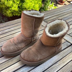 Ugg Classic short II boots size 7